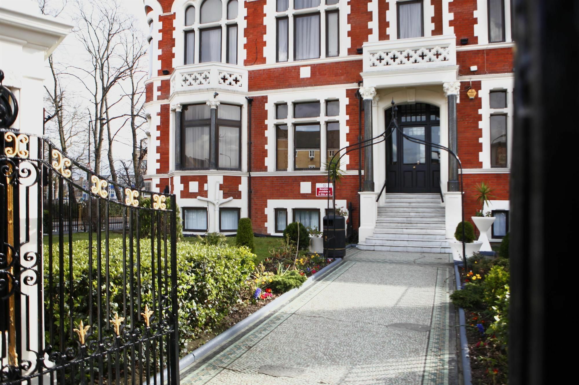 Best Western London Peckham Hotel Exterior photo