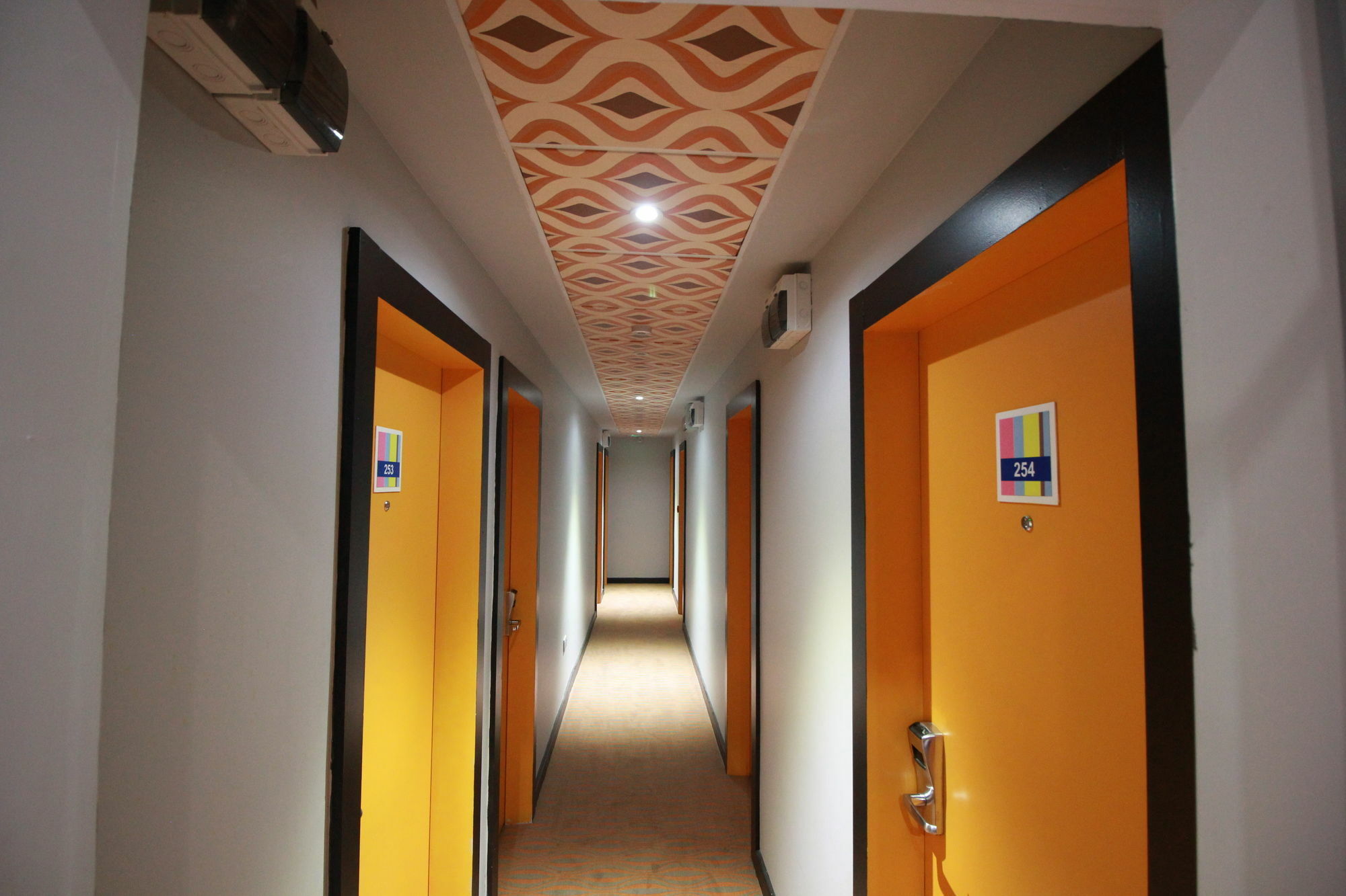 Best Western London Peckham Hotel Exterior photo